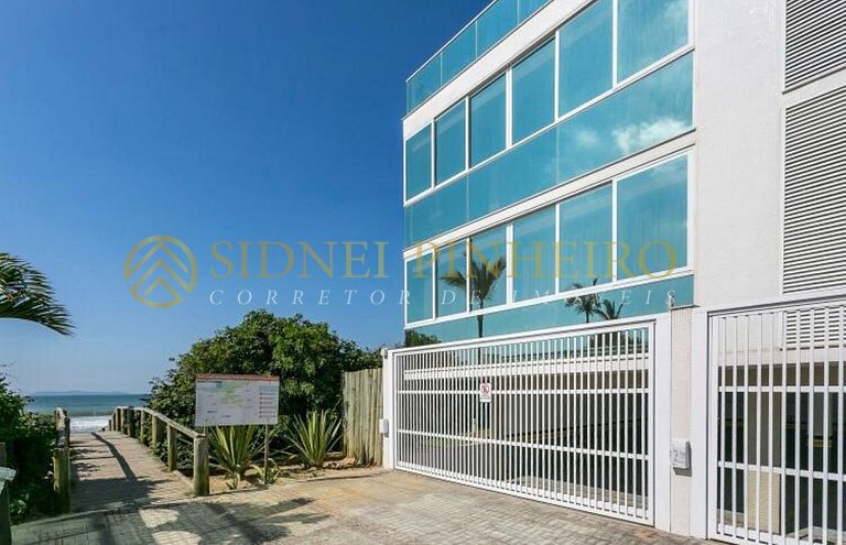 517 - Apartamento frente mar na Praia de Mariscal