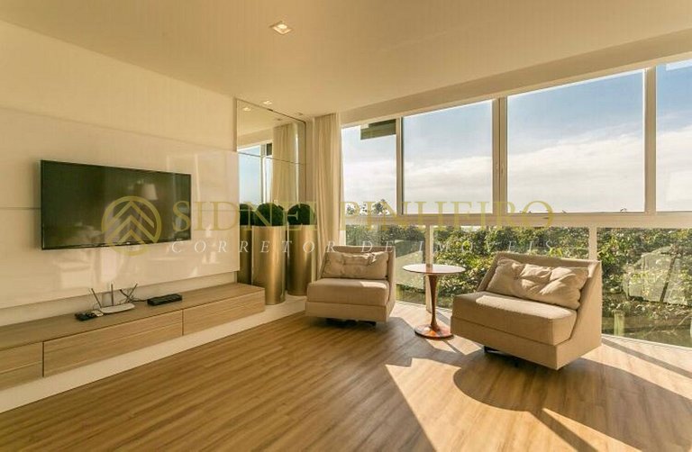 517 - Apartamento frente mar na Praia de Mariscal