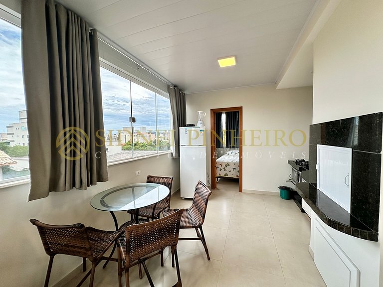 555 - Apartamento 01 dormitório na Praia de Mariscal