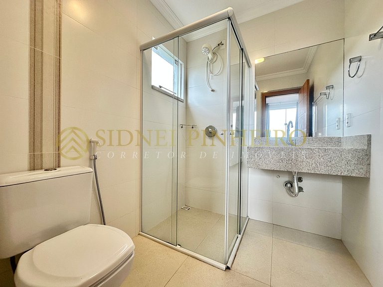 555 - Apartamento 01 dormitório na Praia de Mariscal