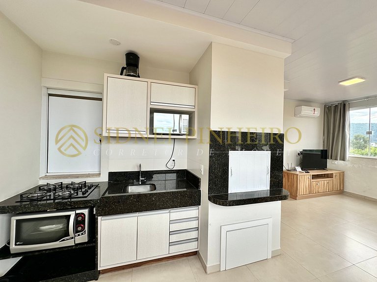 555 - Apartamento 01 dormitório na Praia de Mariscal