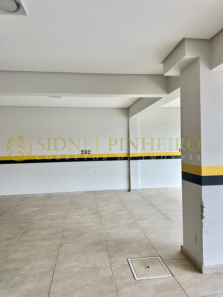558 - Apartamento 02 dormitórios na Praia de Mariscal