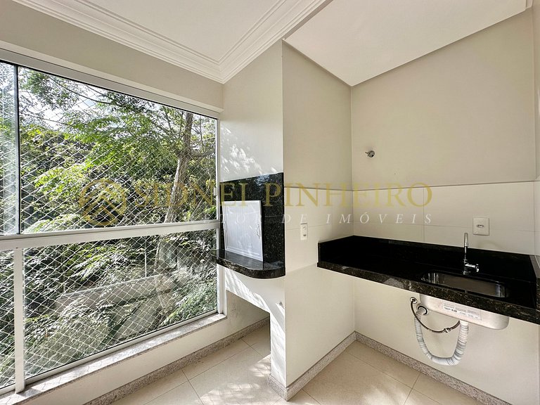 558 - Apartamento 02 dormitórios na Praia de Mariscal