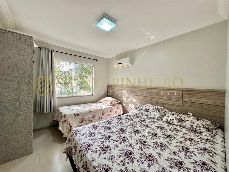 559 - Apartamento 02 dormitórios na Praia de Mariscal
