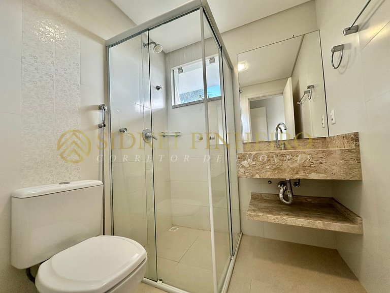 560 - Apartamento 02 dormitórios na Praia de Mariscal