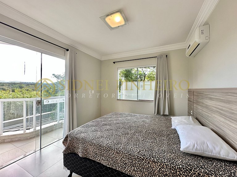 560 - Apartamento 02 dormitórios na Praia de Mariscal
