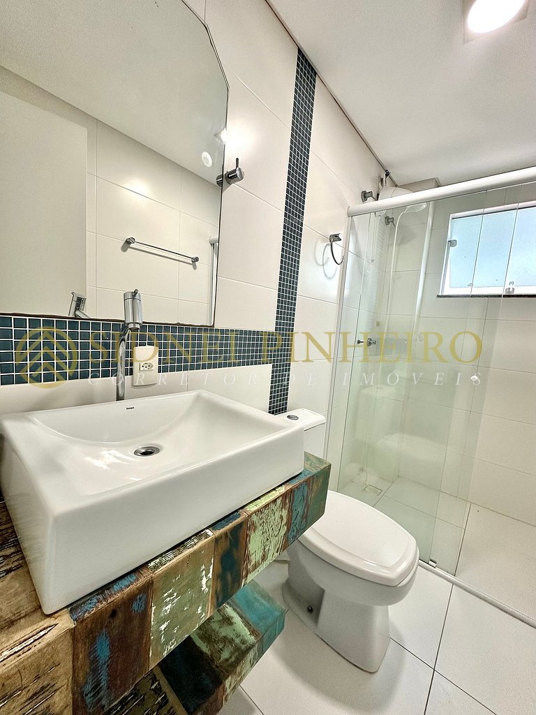 536 - Apartamento 02 suítes na Praia de Mariscal