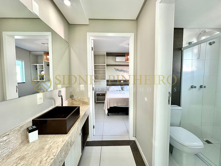537 - Apartamento 01 dormitório na Praia de Mariscal