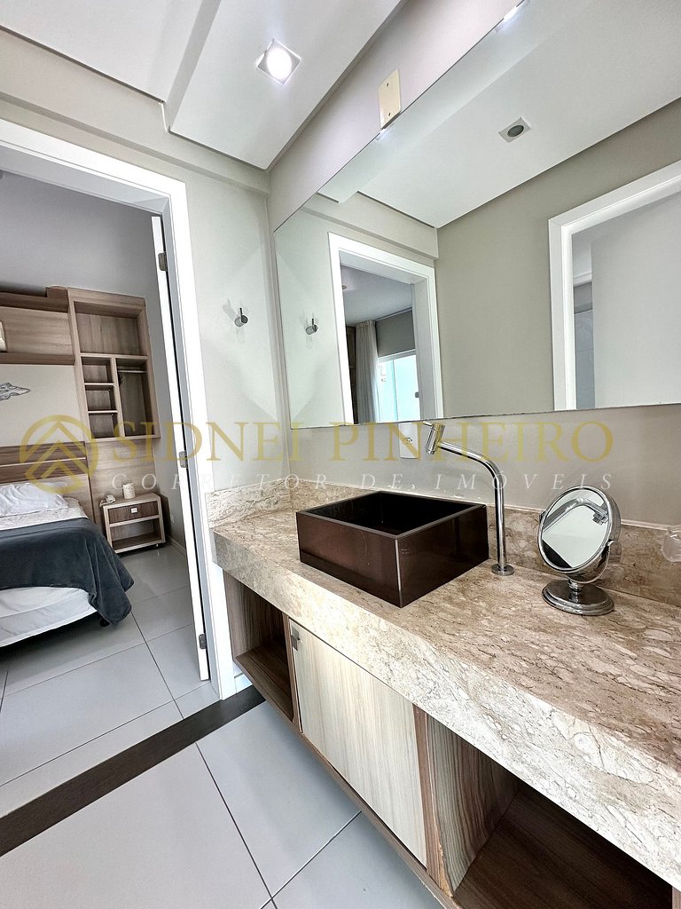 541 - Apartamento 01 dormitório na Praia de Mariscal
