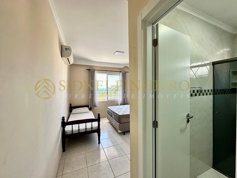 029 - Apartamento 3 dormitórios na Praia de Bombas