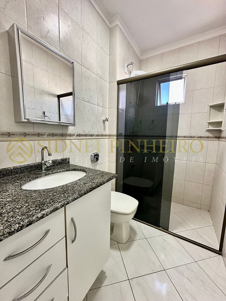 029 - Apartamento 3 dormitórios na Praia de Bombas