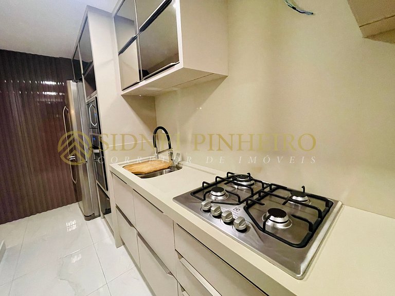 007 - Apartamento 03 dormitórios na Praia de Bombas