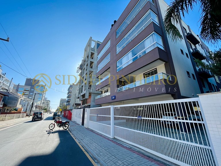 007 - Apartamento 03 dormitórios na Praia de Bombas