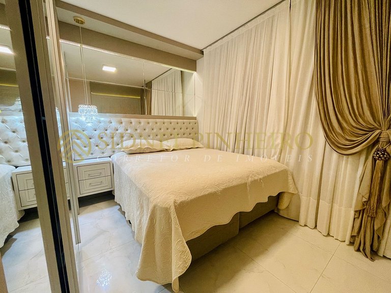 007 - Apartamento 03 dormitórios na Praia de Bombas