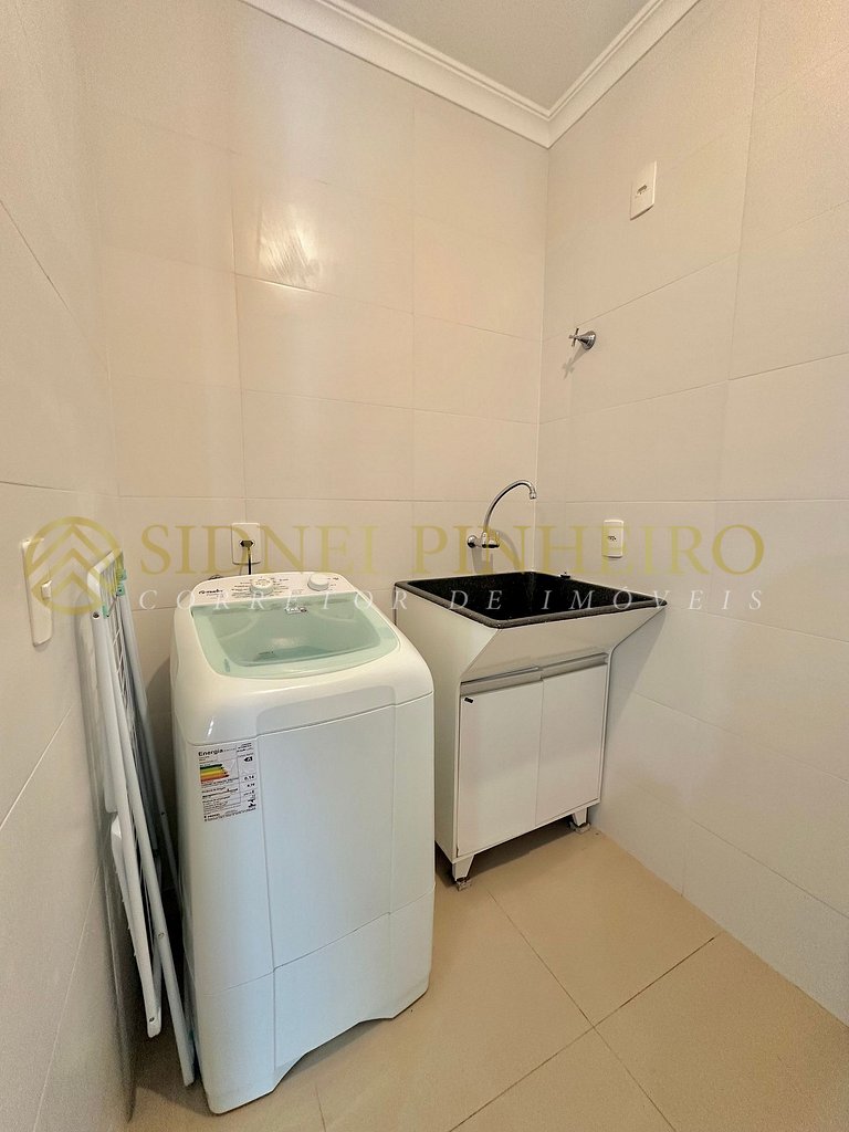 039 - Apartamento 02 dormitórios na Praia de Bombas