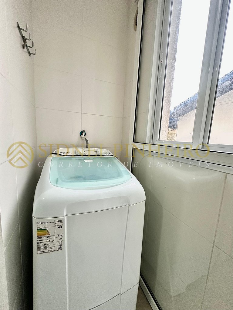 038 - Apartamento de 03 dormitórios na Praia de Bombas