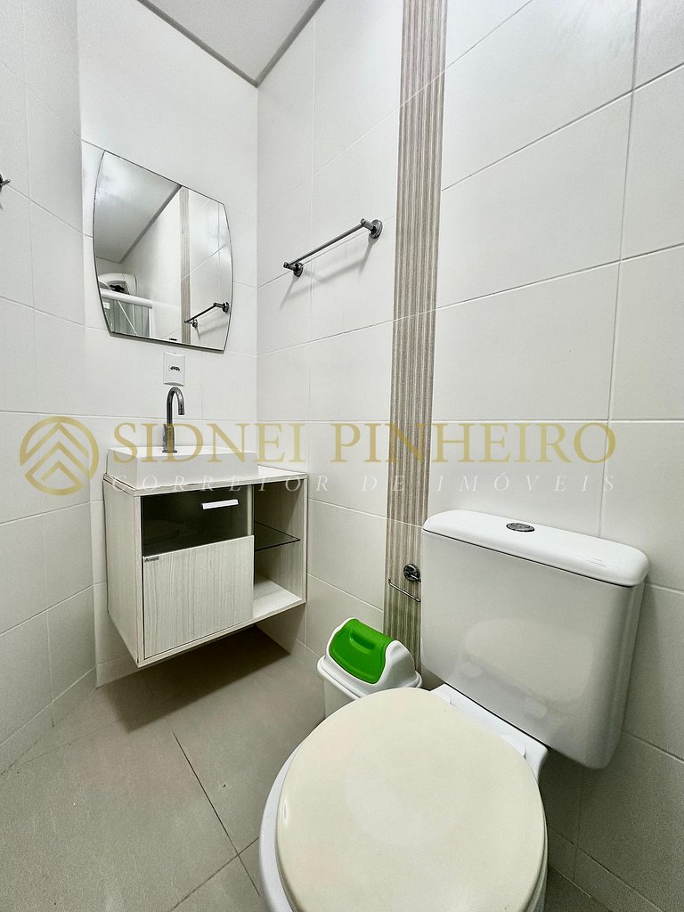 038 - Apartamento de 03 dormitórios na Praia de Bombas