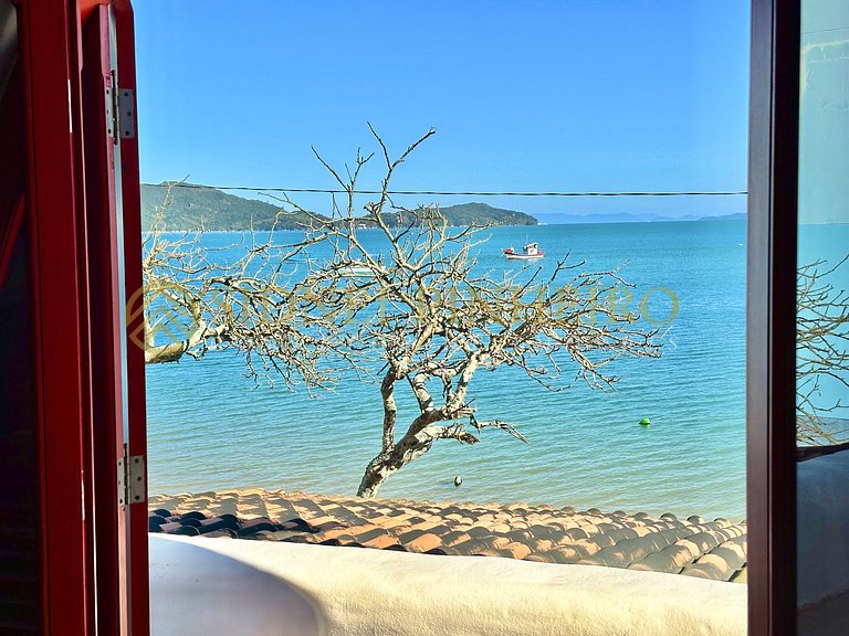037 - Casa frente mar na Praia de Morrinhos