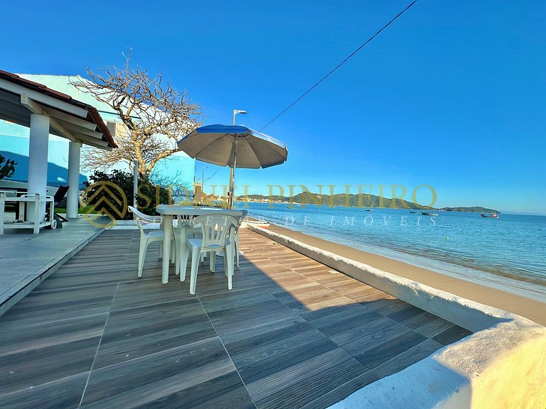032 - Casa frente mar na Praia de Morrinhos