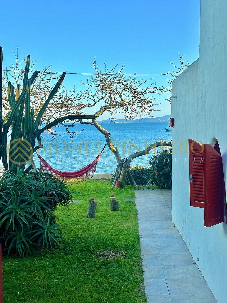 032 - Casa frente mar na Praia de Morrinhos