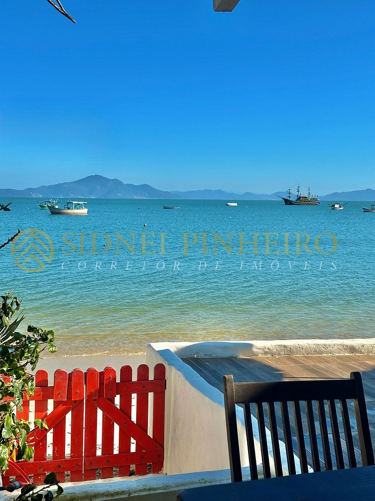 032 - Casa frente mar na Praia de Morrinhos