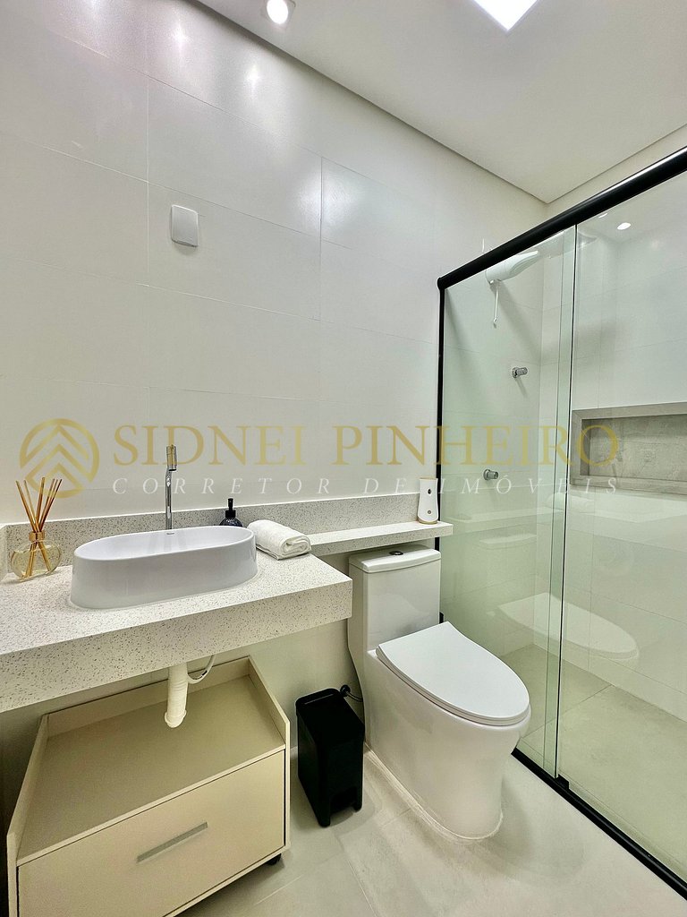 041 - Sobrado 02 suítes na Praia de Bombas