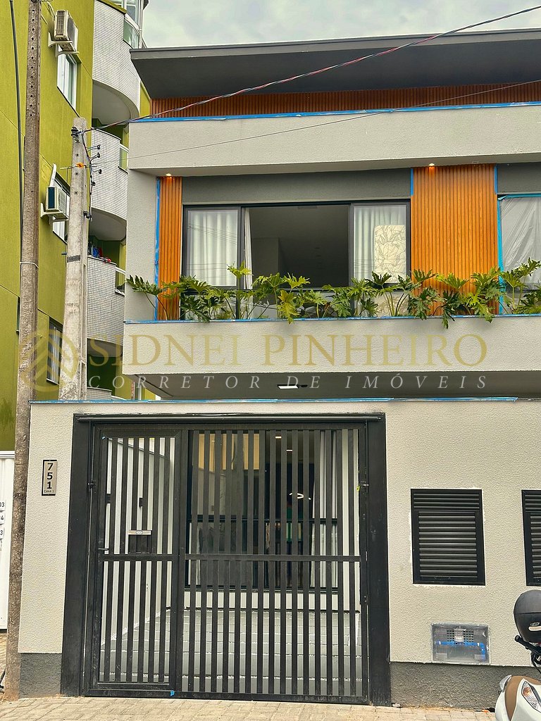 041 - Sobrado 02 suítes na Praia de Bombas