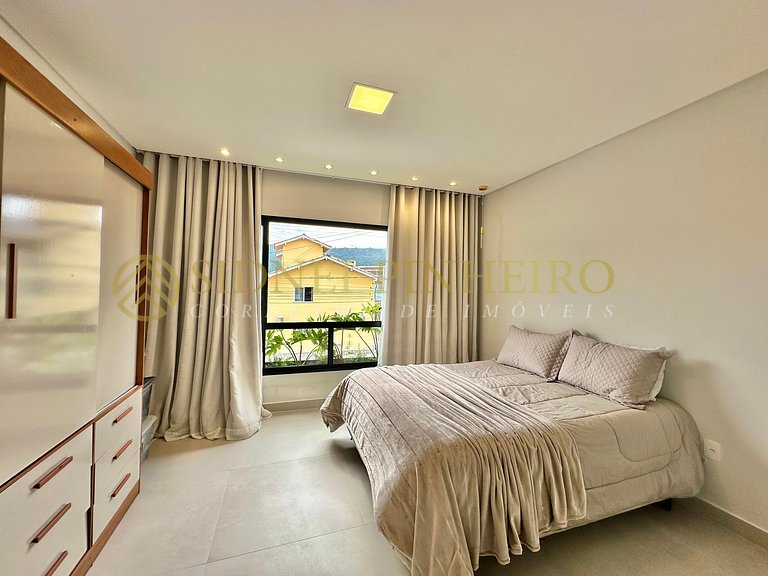 041 - Sobrado 02 suítes na Praia de Bombas