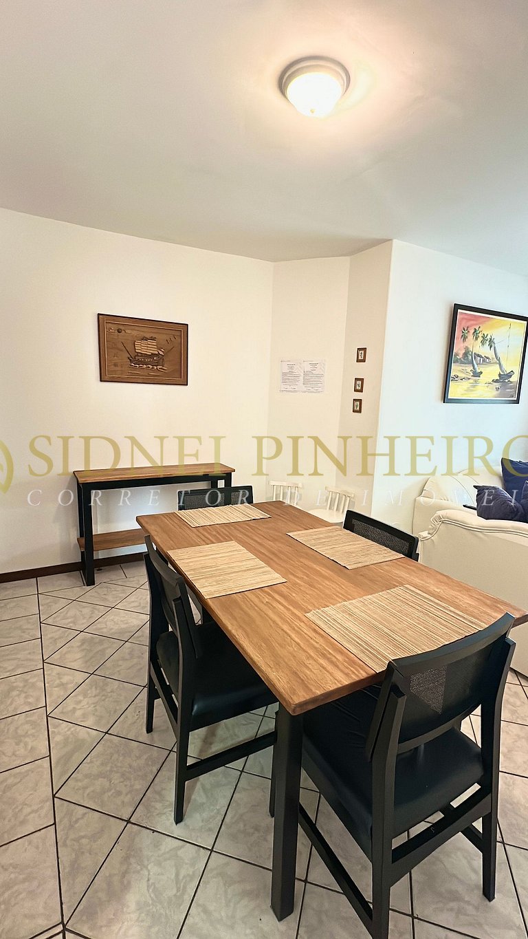 010 - Apartamento 02 dormitórios na Praia de Bombas