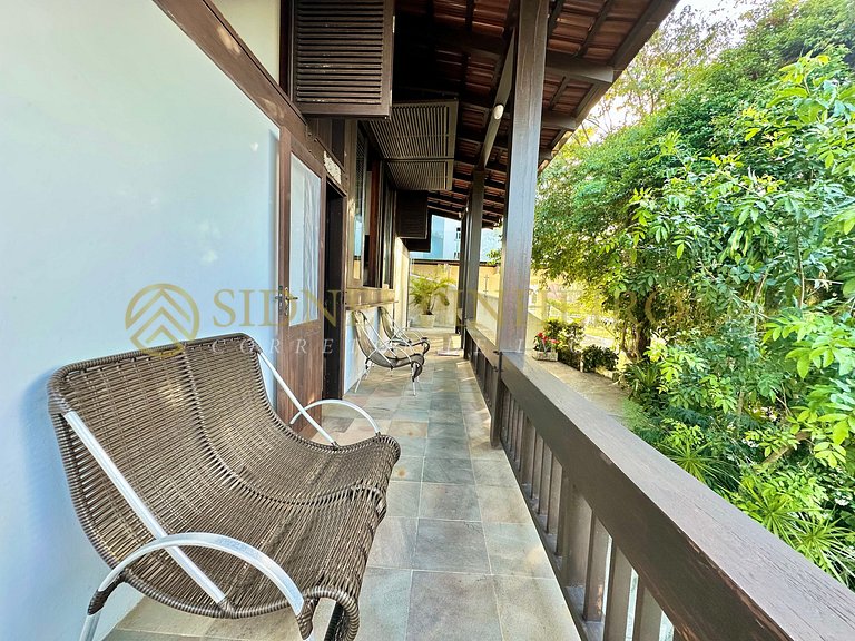 001 - Casa beira mar na Praia de Bombinhas (Lagoinha)
