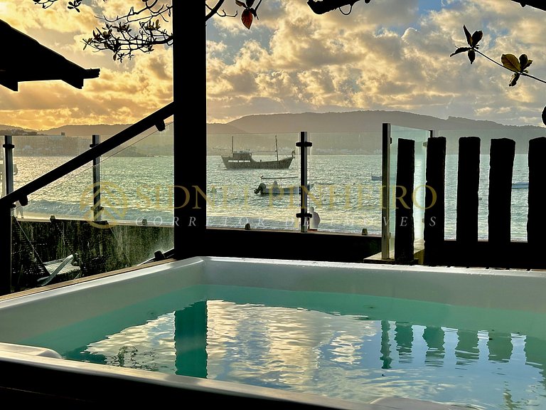 001 - Casa beira mar na Praia de Bombinhas (Lagoinha)
