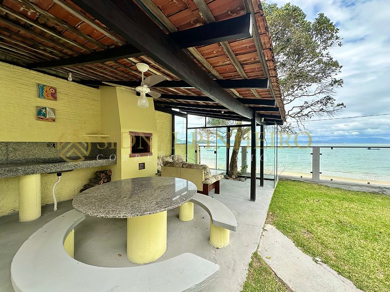 509 - Casa 03 dormitórios frente mar na Praia de Canto Grand