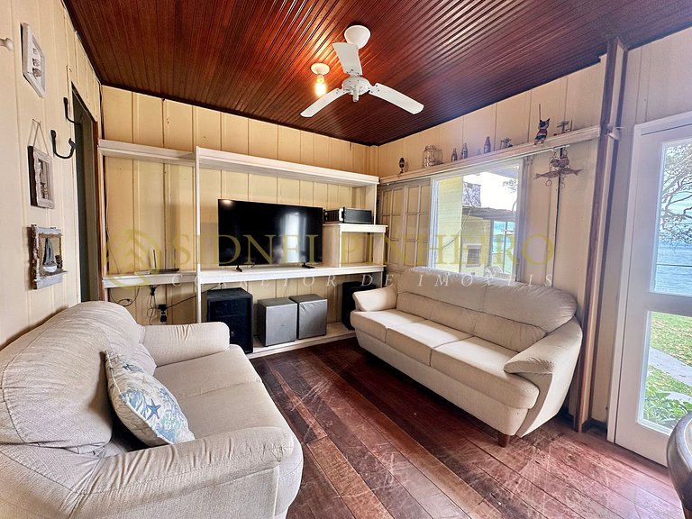 509 - Casa 03 dormitórios frente mar na Praia de Canto Grand