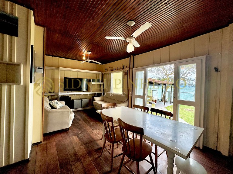 509 - Casa 03 dormitórios frente mar na Praia de Canto Grand