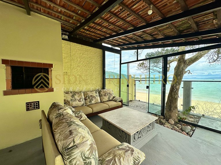 518 - Casa 03 dormitórios frente mar na Praia de Canto Grand