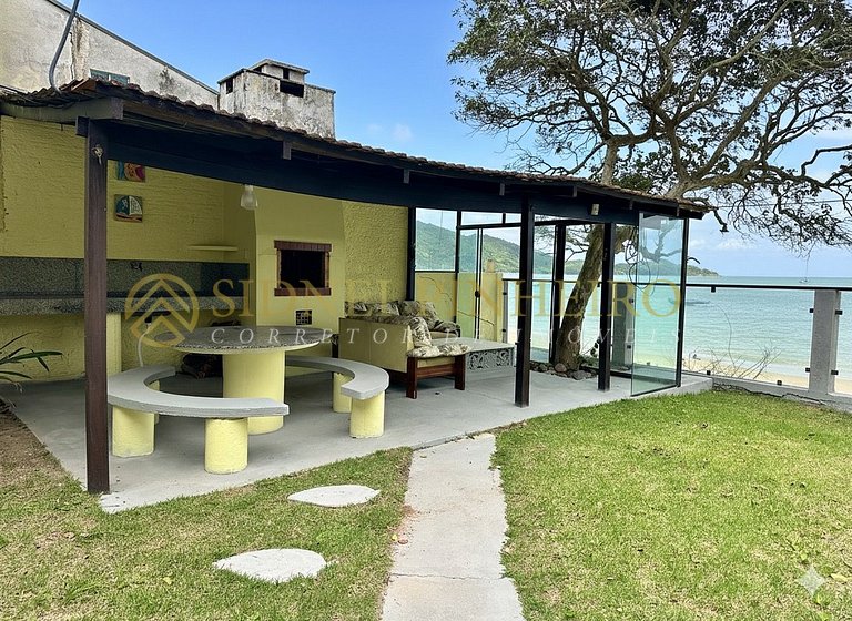 509 - Casa 03 dormitórios frente mar na Praia de Canto Grand