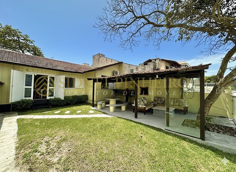 509 - Casa 03 dormitórios frente mar na Praia de Canto Grand