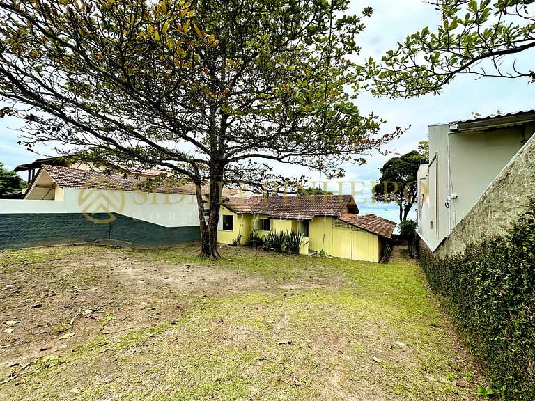 518 - Casa 03 dormitórios frente mar na Praia de Canto Grand