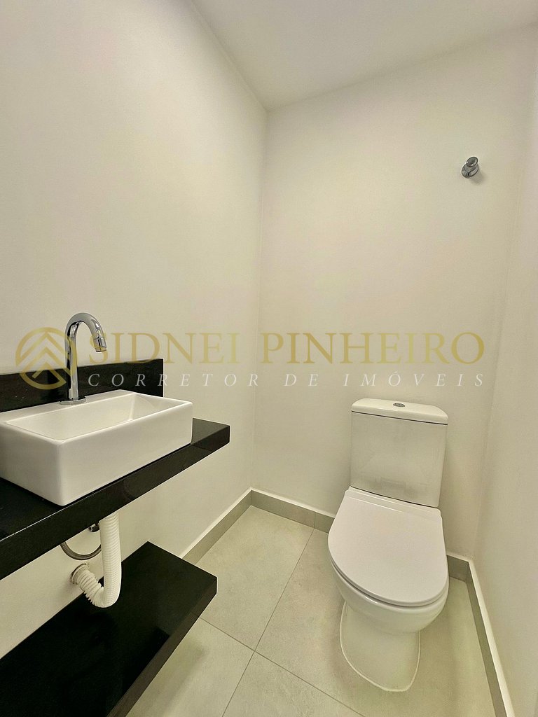 037 - Apartamento 02 suítes na Praia da Lagoinha