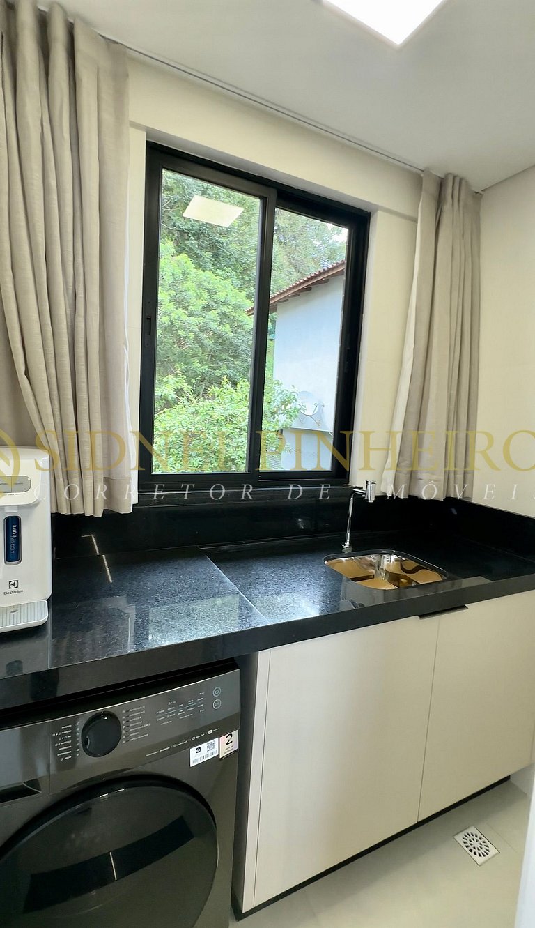 038 - Apartamento 02 dormitórios na Praia da Lagoinha