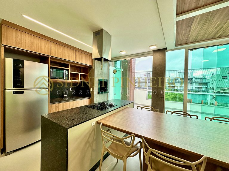 012 - Cobertura duplex na Praia de Mariscal