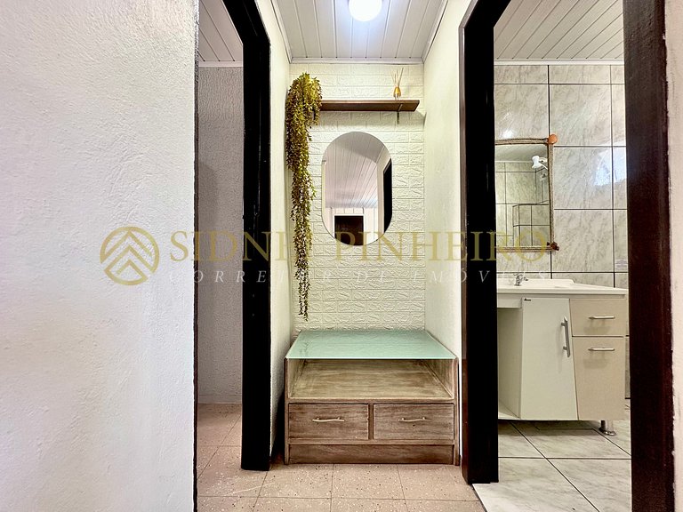 509 - Casa 04 dormitórios com piscina na Praia de Bombas