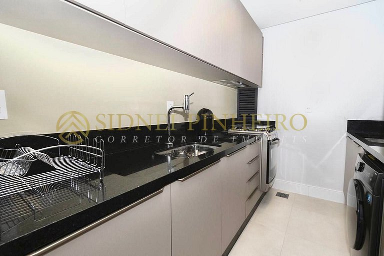 519 - Apartamento 03 dormitórios na Praia de Bombinhas