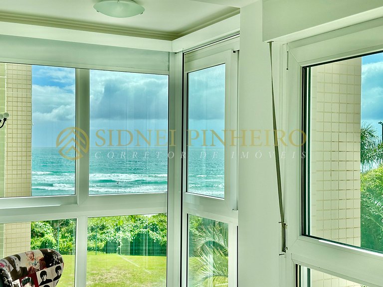 526 - Cobertura frente mar com 04 suítes na Praia de Bombas