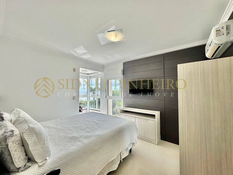 526 - Cobertura frente mar com 04 suítes na Praia de Bombas