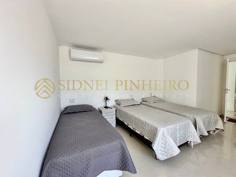 526 - Cobertura frente mar com 04 suítes na Praia de Bombas