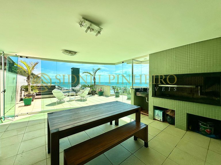 526 - Cobertura frente mar com 04 suítes na Praia de Bombas