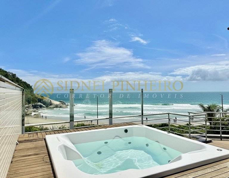 526 - Cobertura frente mar com 04 suítes na Praia de Bombas