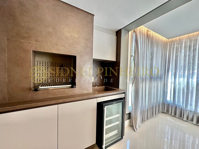 527 - Apartamento em Bombas frente mar 2 suítes