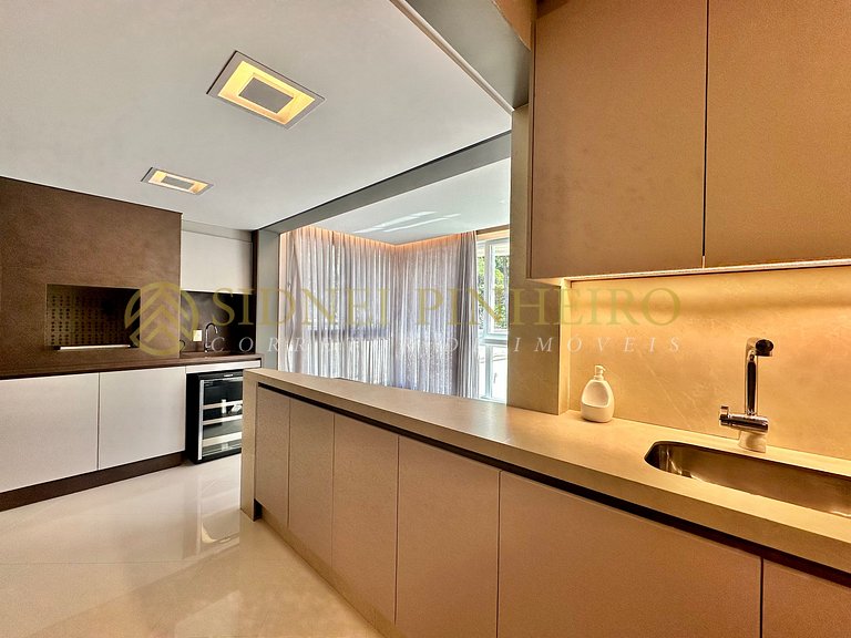 527 - Apartamento em Bombas frente mar 2 suítes